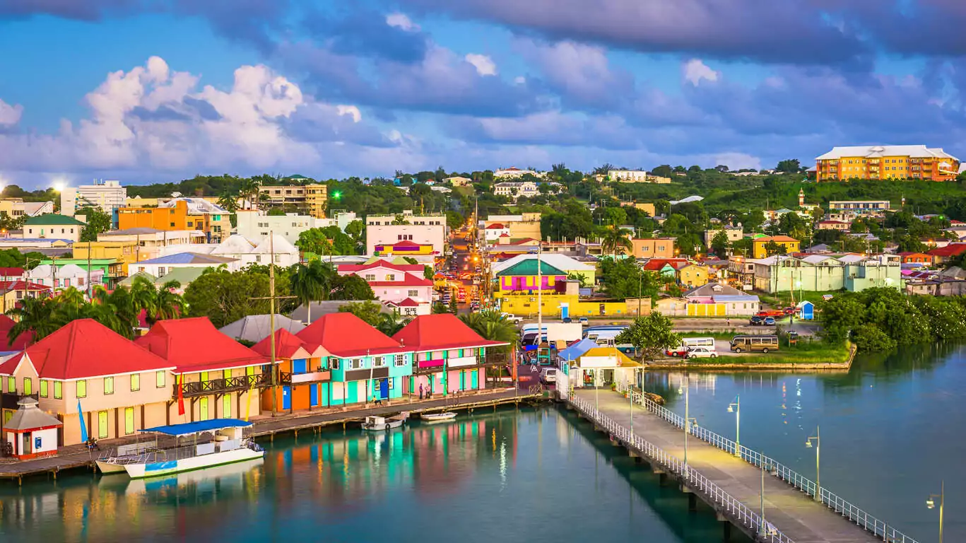 Que faire à Antigua : les incontournables du joyau des Caraïbes