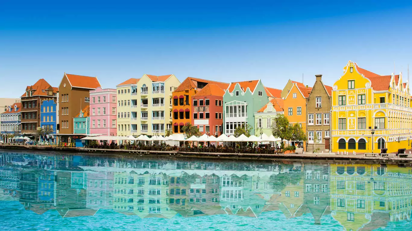Voyage à Curaçao : cap sur l’île aux couleurs des Caraïbes