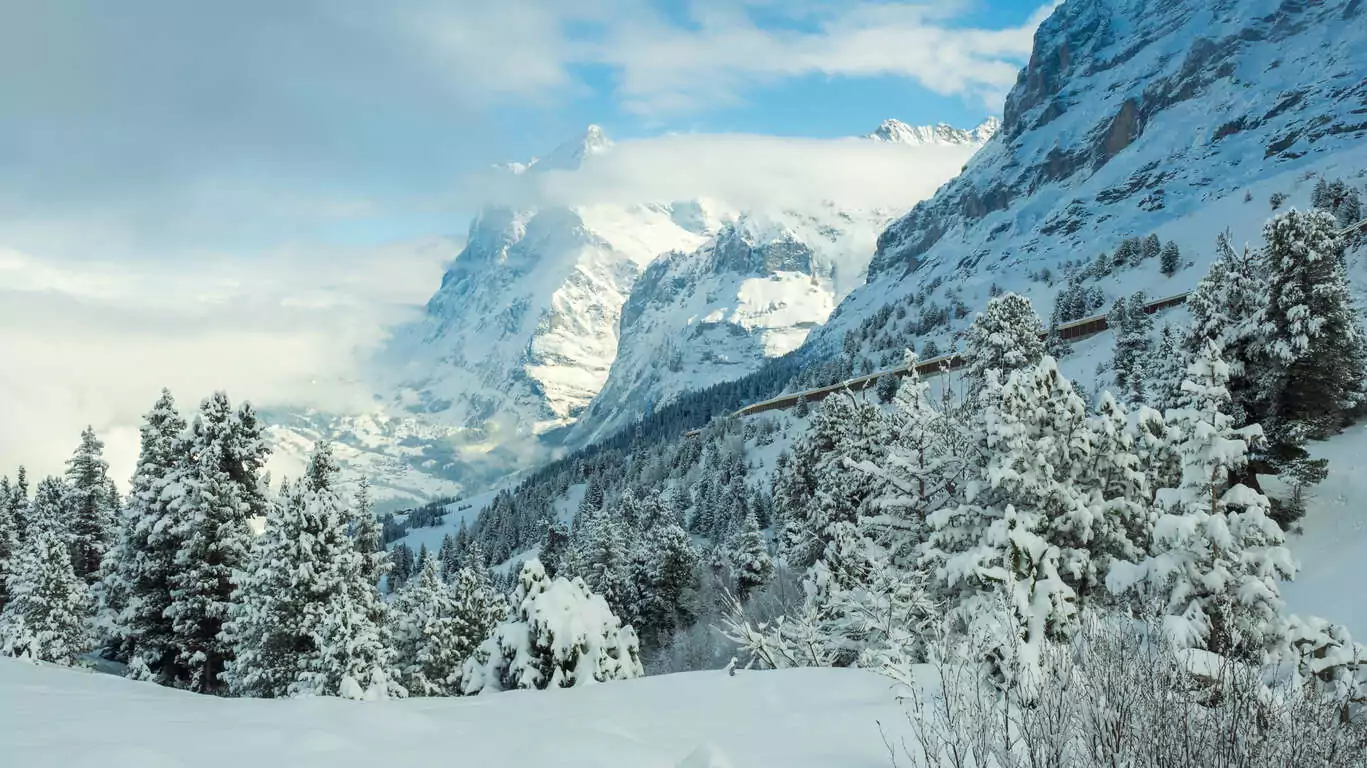 Magie hivernale en Suisse, de Lucerne à St-Moritz